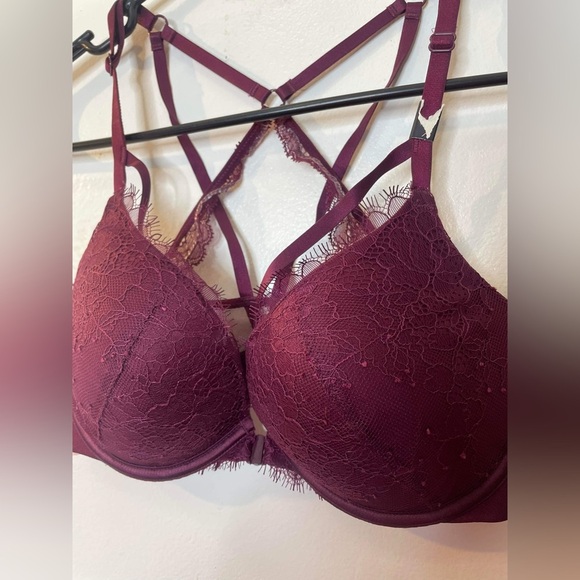 NWT Victoria’s Secret push-up bra, 32 D - Picture 10 of 10